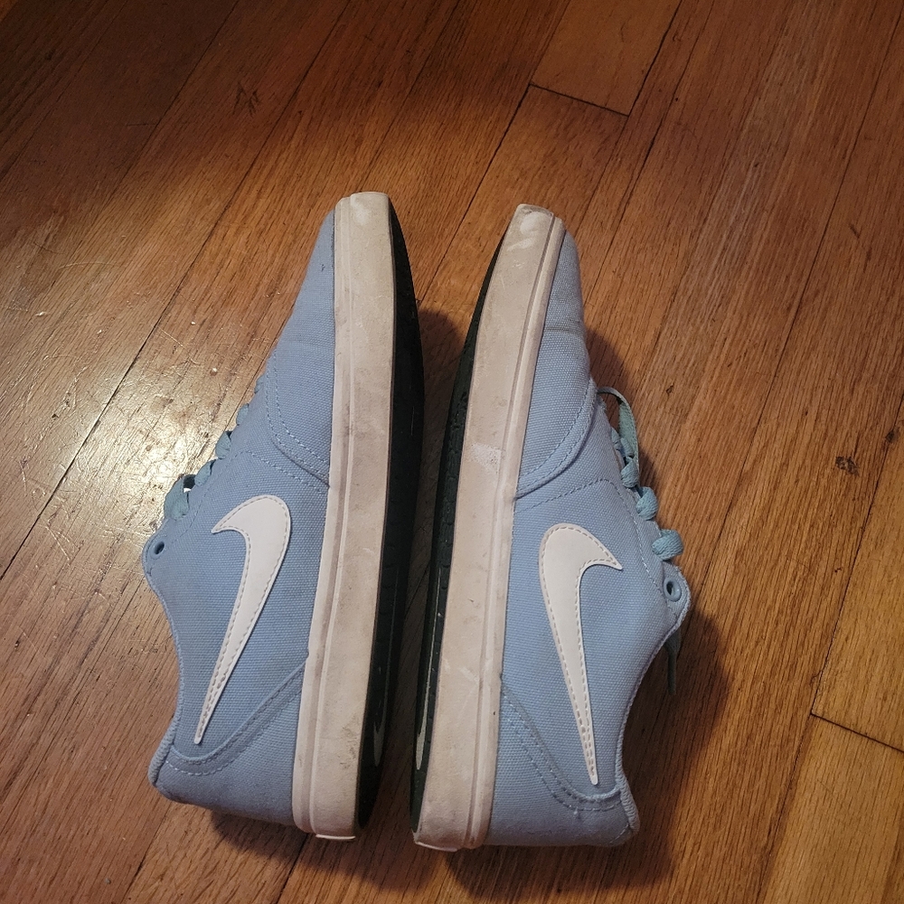 Baby blue Nike 7